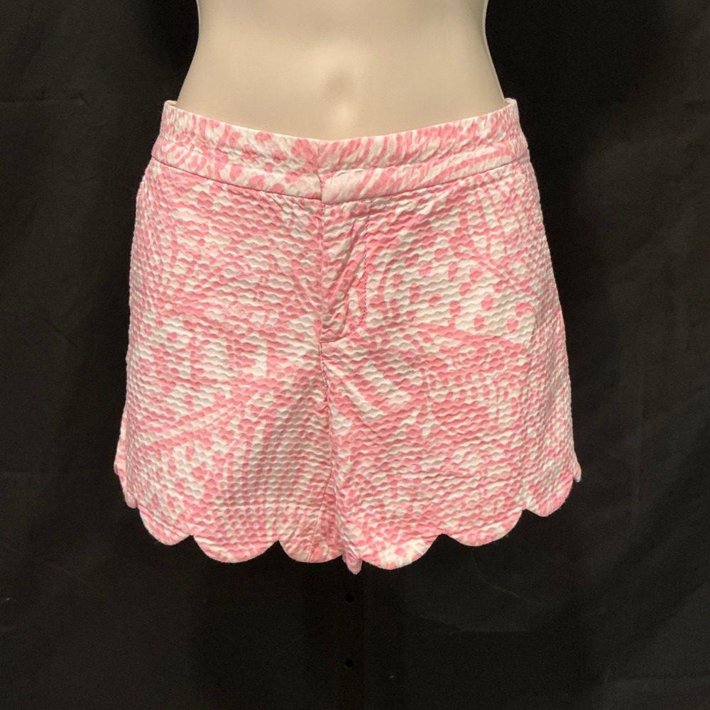 Lilly Pulitzer Shorts Buttercup 2 Pink White‎ Seersucker Scalloped Paisley Print